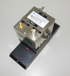 Gooch Housego 光纤耦合调制器 S-M150-0.4C2G-3-F2S Gooch Housego 台式激光控制器 EM595